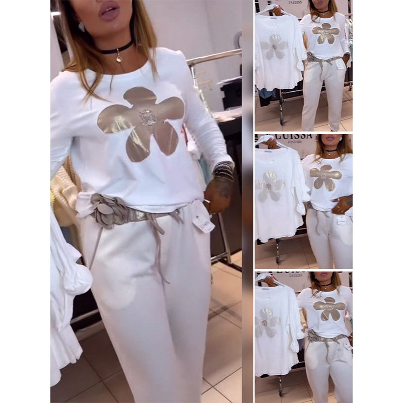 Top damski z nadrukiem kwiatowym i dekoltem