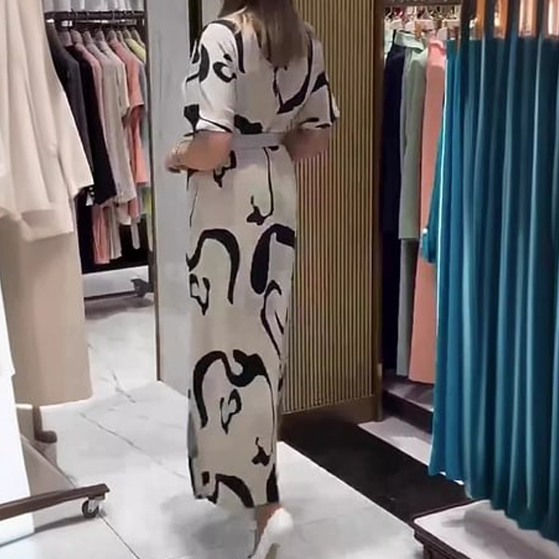 Sukienka damska z krótkim rękawem i nadrukiem