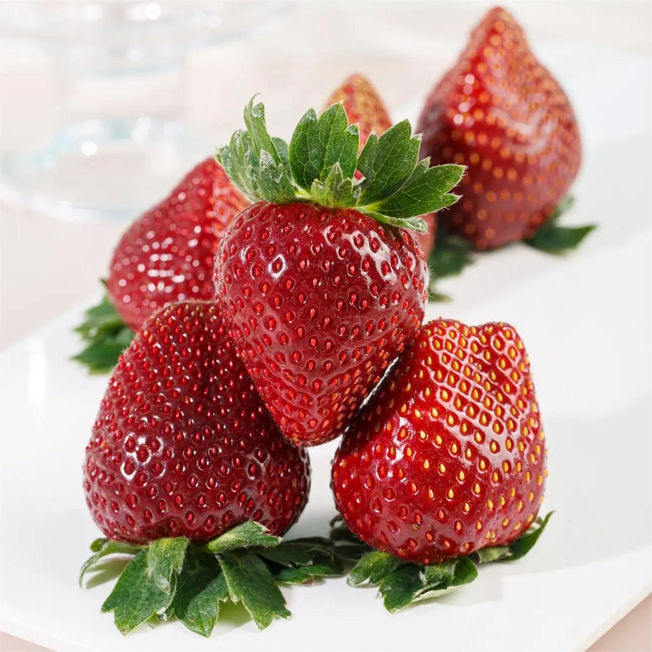 Nasiona truskawek Black Pearl