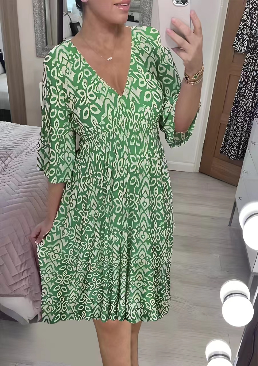 👗Mini suknelė su V formos iškirpte
