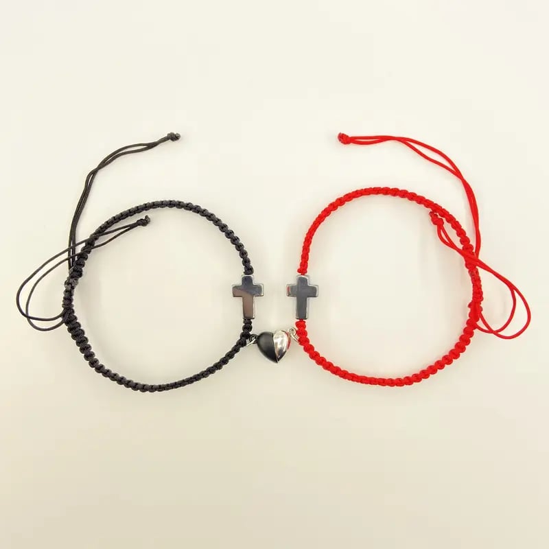 💕„Dvi širdys, vienas tikėjimas“ – įkvepianti krikščioniška apyrankė su kryžiumi ir atviruku su Jėzaus palaiminimu-LT