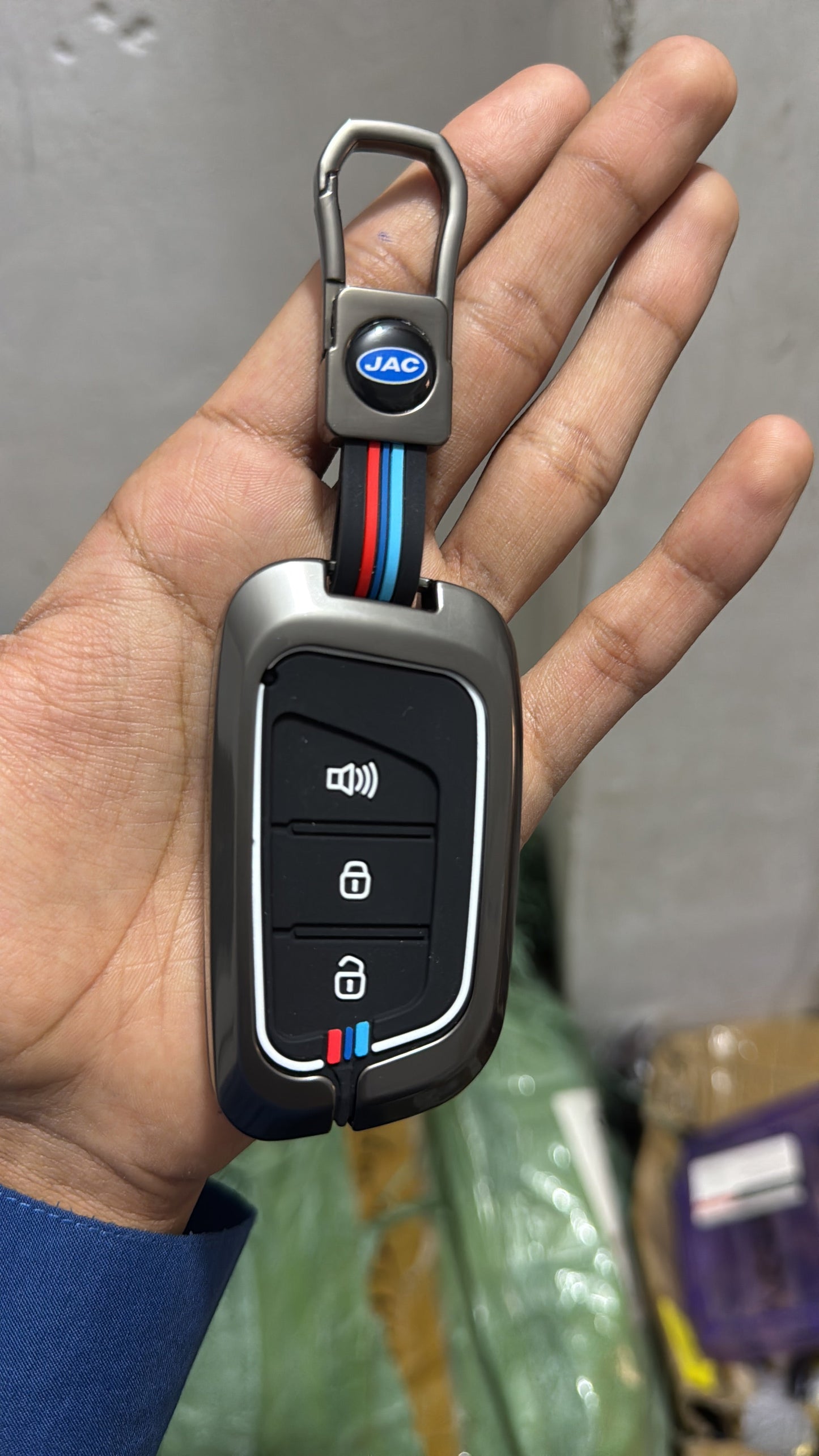 Metalowa obudowa klucza