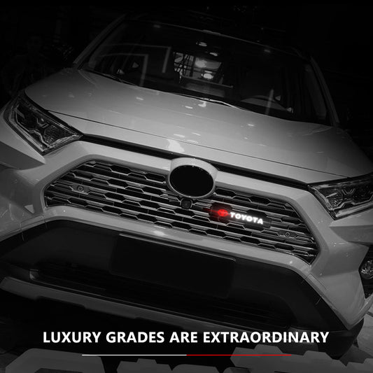 Gorąca wyprzedaż ✨50% zniżki ✨Stylowa, klimatyczna lampa LED z logo na środkową osłonę chłodnicy samochodu