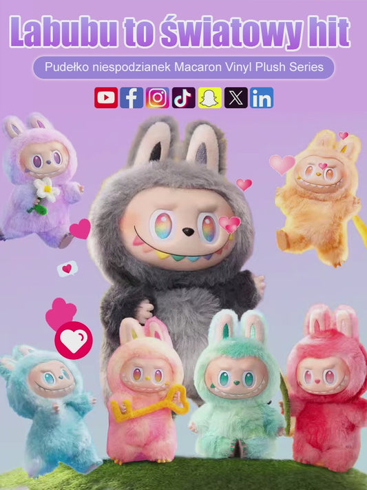 Trzy generacje pluszowych zabawek w pudełku niespodziance.