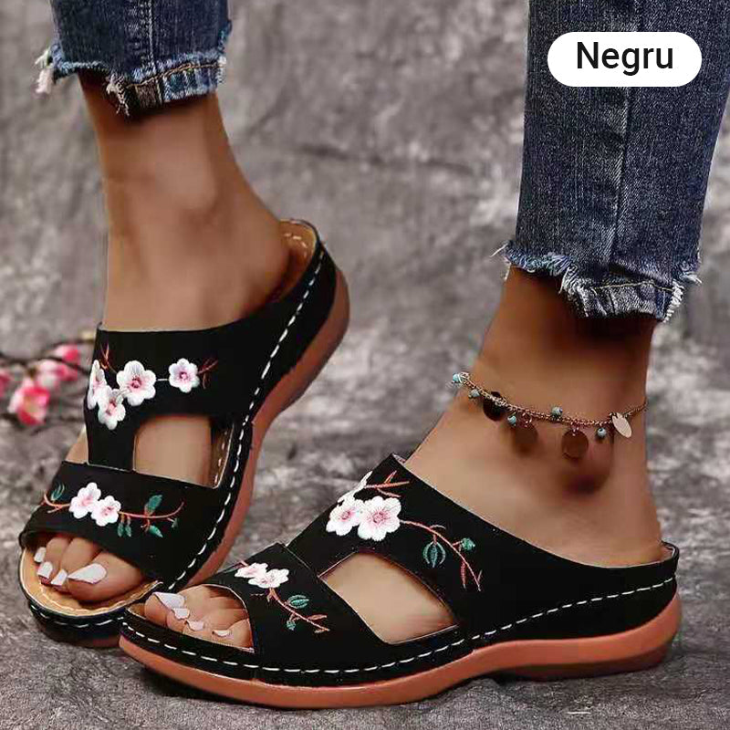 🏖️Wygodne damskie kapcie na platformie z odkrytymi palcami