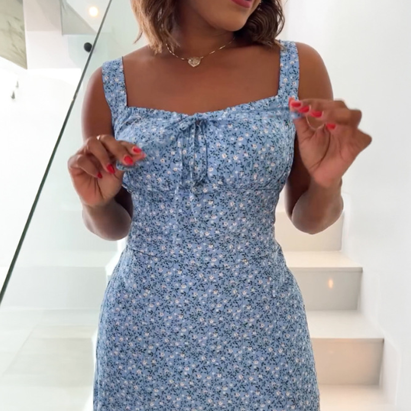 🌸Mini sukienka z kwiatowym nadrukiem i ramiączkami spaghetti