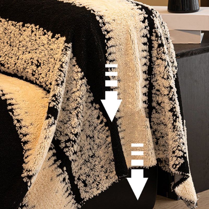 Miękka, antypoślizgowa narzuta na kanapę z pluszu